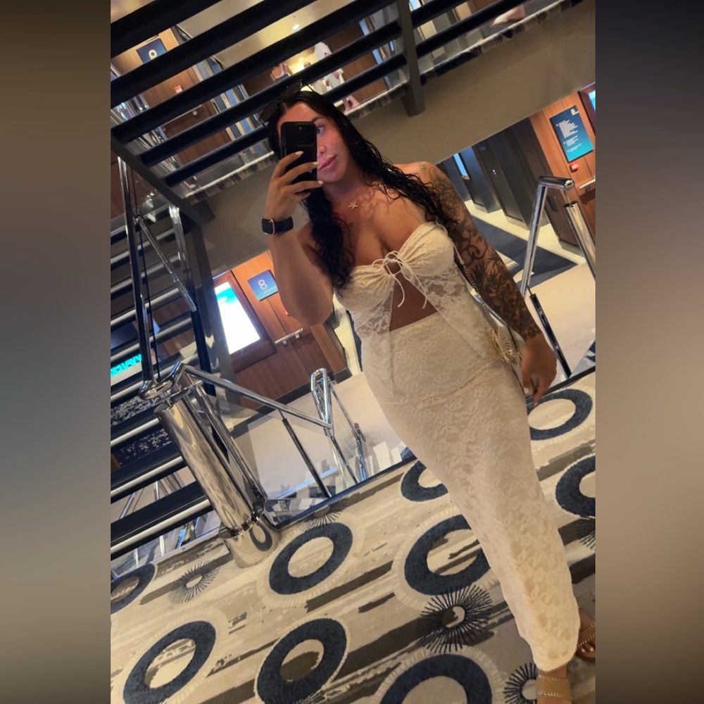 Elegant White Lace Strapless 2 piece set